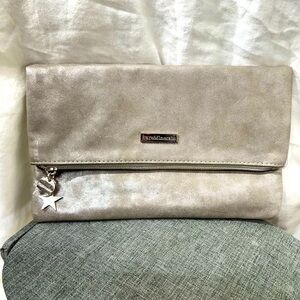 Allure Metallic Silver Wristlet